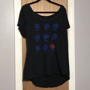 ⭐️Torrid blue rose T-shirt